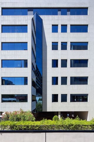 Oficina en alquiler en San Juan Bautista en Madrid