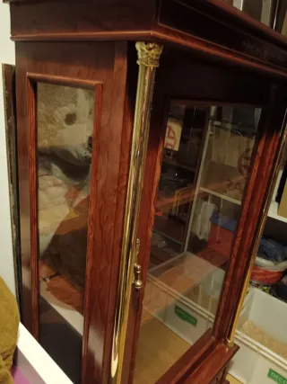 Vitrina Artel acabado Bubinga