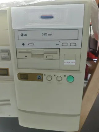 Torre PC Pentium MMX 166MHz Beige