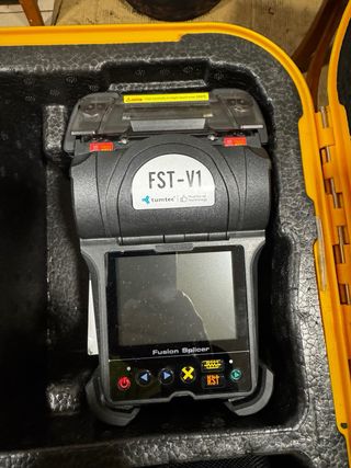 Maquina para cortar fibra optica