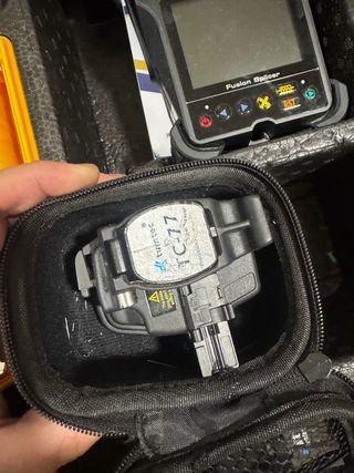 Maquina para cortar fibra optica