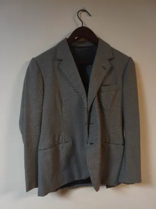 Chaqueta gris hombre