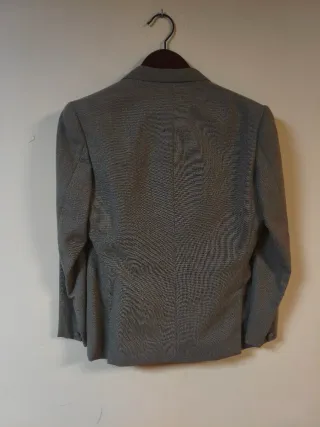 Chaqueta gris hombre