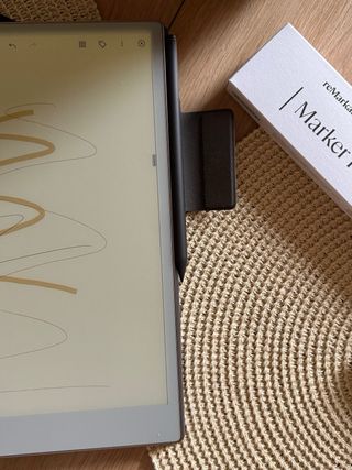 ReMarkable Paper Pro Tablet con pen incluso