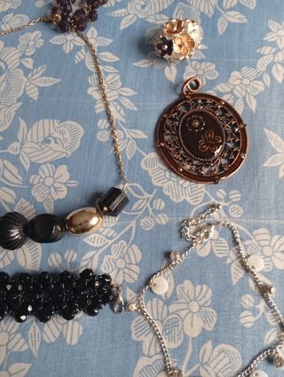 Vendo un conjunto de bisutería