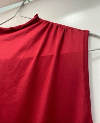 Abito elegante nuovo