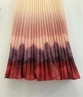 Abito elegante nuovo