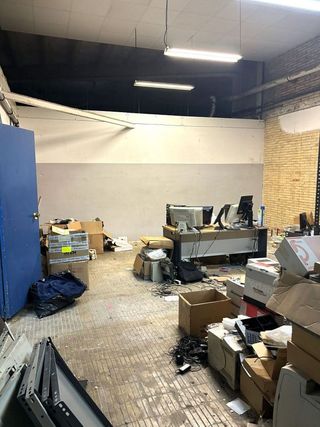 Local comercial en venta en Vinyets - Molí Vell en Sant Boi de Llobregat