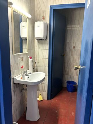 Local comercial en venta en Vinyets - Molí Vell en Sant Boi de Llobregat