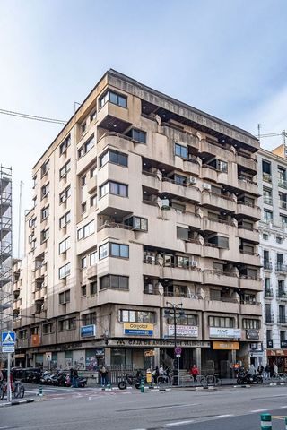 Local comercial en alquiler en La Roqueta en Valencia