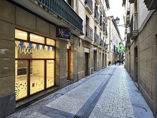 Local comercial en venta en Parte Vieja en San Sebastián-Donostia