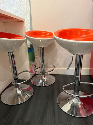 Taburetes de Cocina Naranja y Blanco