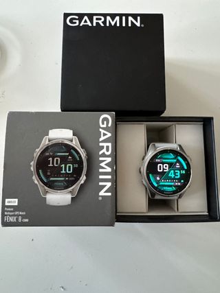 Garmin Fenix 8 43mm AMOLED Plata/Blanco