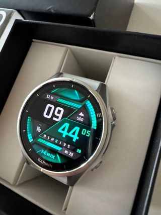 Garmin Fenix 8 43mm AMOLED Plata/Blanco