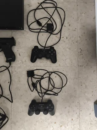 PS2 + Pistola + Mandos + Memorias