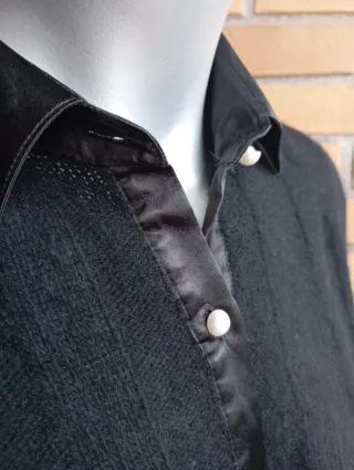 Jersey Vintage Cuello Camisero Negro