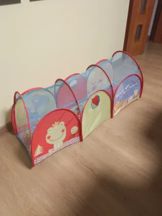 Túnel de gateo infantil con dibujos
