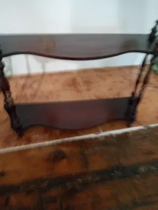 Estantería.Medidas.Alto.40 cm.largo 60 Fondo 17.