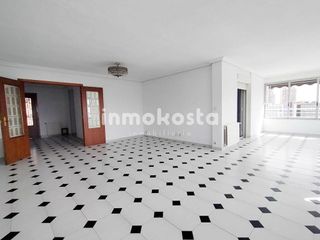 Piso en venta en Pueblo Levante en Benidorm