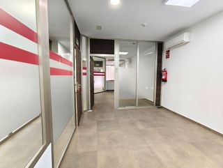 Local comercial en alquiler en Centro en Elche