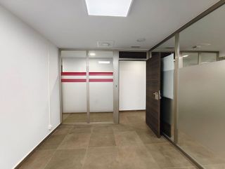 Local comercial en alquiler en Centro en Elche