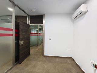 Local comercial en alquiler en Centro en Elche