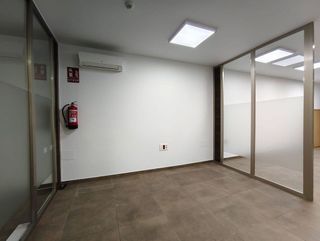 Local comercial en alquiler en Centro en Elche