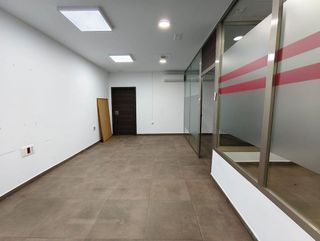 Local comercial en alquiler en Centro en Elche