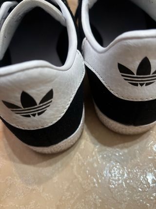 Scarpe Adidas Gazelle nere e bianche