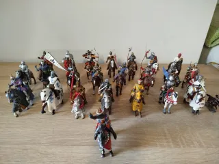 Figuras Caballeros Medievales Montados