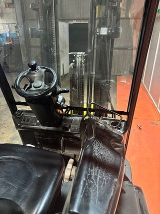 Carretilla elevadora eléctrica CAT