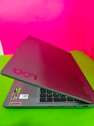 Portátil Gaming Lenovo LOQ 15ARP9 Negro