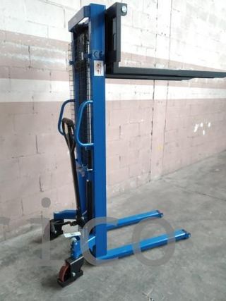 Apilador Manual 1000 Kg - 1600 mm - 16000