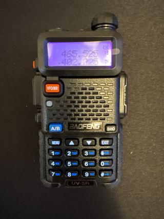 Walkie Talkie Baofeng UV-5R Portátil
