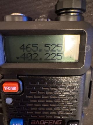 Walkie Talkie Baofeng UV-5R Portátil