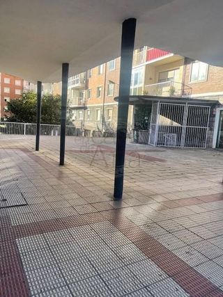 Local comercial en alquiler en San Pedro de Deusto-La Ribera en Bilbao