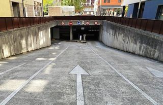 Garaje en venta en Cuatro Caminos - Plaza de la Cubela en Coruña (A)