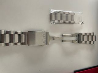 Reloj Oris Aquis Date Automático (2 correas)