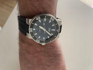 Reloj Oris Aquis Date Automático (2 correas)