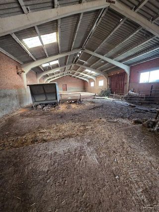 Nave industrial en venta en Cabanillas de la Sierra