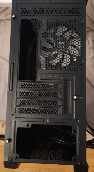 MSI MAG FORGE M100R Caja PC