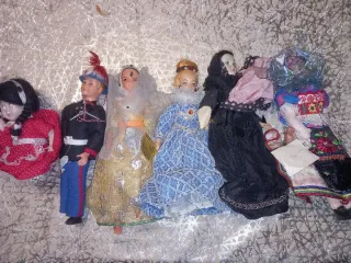 Bambole souvenir vintage