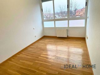 Piso en alquiler en Santa Bárbara - La Zaporra en San Sebastián de los Reyes