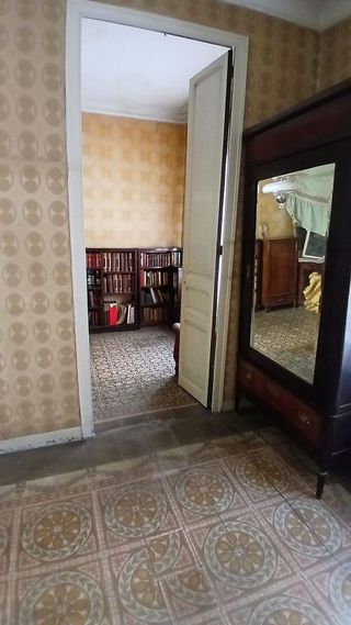 Edificio en venta en La Torrassa en Hospitalet de Llobregat, L´