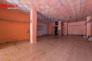Local comercial en alquiler en Viñuela - Rescatado en Córdoba