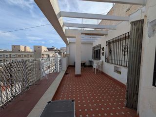 Ático en alquiler en Barrio Alto - San Félix - Oliveros - Altamira en Almería