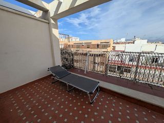 Ático en alquiler en Barrio Alto - San Félix - Oliveros - Altamira en Almería