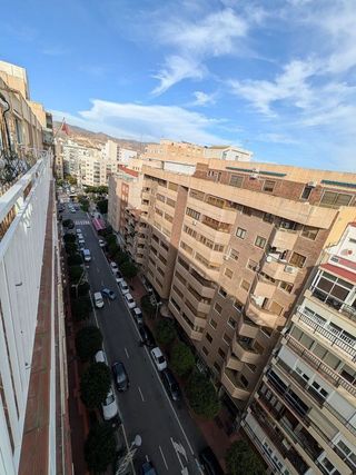 Ático en alquiler en Barrio Alto - San Félix - Oliveros - Altamira en Almería