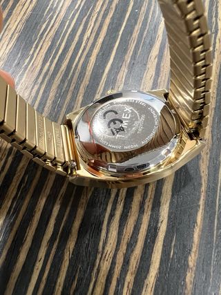Timex Automático Reissue 1983 E Line Dorado