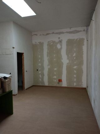 Local comercial en venta en San Luis en Almería